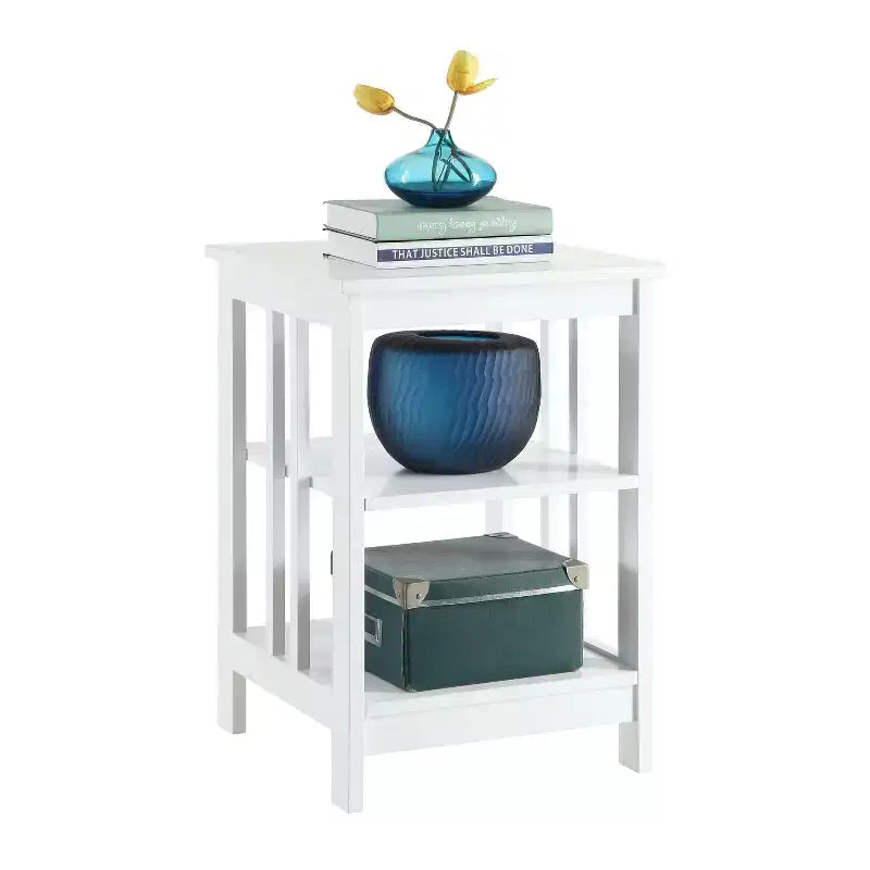 Table d'appoint Belmont avec plateau lisse et deux étagères ouvertes, table d'appoint moderne pour café, tablettes, objets de collection et essentiels du quotidien