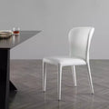 Chaise de salle à manger noire en similicuir de 33 po, idéale comme chaise d'appoint moderne et confortable pour les réunions de famille.
