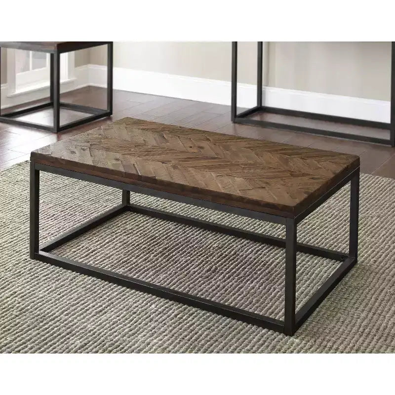 Table basse métallique Lorenza Cocktail marron : bois d'acacia, motif à chevrons, base en nickel vintage